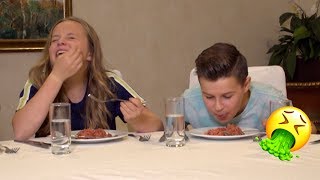 46 IEL WAT PROEF IK 🤔🤪 ETEN TESTEN UIT WITRUSLAND 🍽️🇧🇾  JUNIORSONGFESTIVALNL🇳🇱 [upl. by Barbabra]