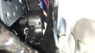 Faulty 09 Touareg Heater Control Flap Noise [upl. by Corso]