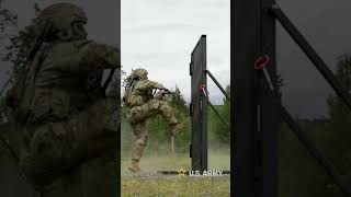 Paratroopers BREACH using a Mossberg 500 Shotgun [upl. by Mozza]