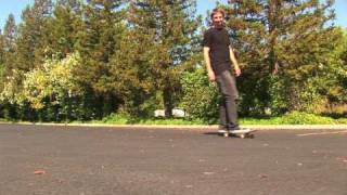 HOW TO PUSH ON A SKATEBOARD THE EASIEST WAY TUTORIAL [upl. by Sinnal]