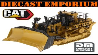 150 Scale Diecast Masters Caterpillar D10 Next Generation Bulldozer  Unboxing amp Review [upl. by Botnick581]