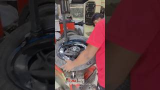 pulsar220f back tyre 13070 installviralvideo trending youtubeshorts subcribete suscibete [upl. by Ycul]