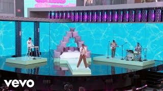 Glass Animals  Glass Animals – Heat Waves Live on The 2021 Billboard Music Awards [upl. by Sadirah]