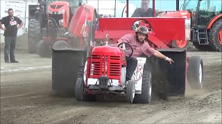 Uphill Modified Garden Tractor pulling at StDamase Québec 2016 by JC Pulling Video [upl. by Mailliw386]