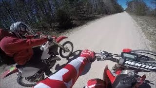 CR125 vs CRF250X 2 Stroke vs 4 Stroke Straightaway [upl. by Janos]