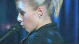 Kristen Bell  Veronica Mars  Sings  One Way or Another [upl. by Allissa]