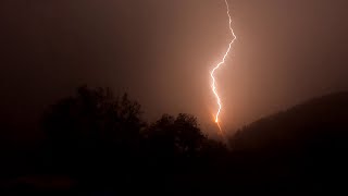 Orages Cévenol du 17 octobre 2024 foudre proche [upl. by Ytinirt]