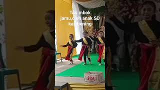 tari mbok jamu SD x bening [upl. by Gaddi757]