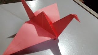 Como hacer una ave de papel que mueve las alas origami [upl. by Yebot775]