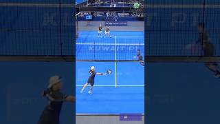 ESTO DE Galan👽 DE LOCOS padel premierpadel padelhighlights padelvideos padelkuwait [upl. by Lehcar]