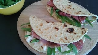 Piadina Romagnola FATTA IN CASARicetta perfetta [upl. by Groome]