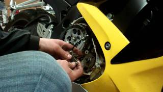 2006  2011 GSXR 600 750 Clear clutch cover Install Video Part 2 [upl. by Moe]