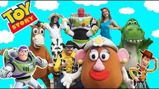 Toy Story 4 parte 2  Manito y Maskarin [upl. by Dugan]