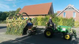 🚜🚜 quotTrecker fahr´nquot 😁 Erntedankfest Sittensen 06102024diverse Umzugswagen Ton tlw verzerrt [upl. by Drarej]