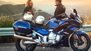 2016 Yamaha FJR1300A And FJR1300ES First Look Now with sixth gear and lean sensitive headlights [upl. by Corson]