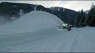 Winterdienst in Obertilliach [upl. by Kowal510]