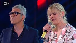 Michele Zarrillo e Jalisse cantano quotCinque giorniquot  Ora o mai più 08062018 [upl. by Kellda169]