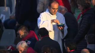 Mistero della Cena  Messa presieduta da Papa Francesco  Firenze 2015 [upl. by Nnyliak]