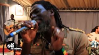 OFF STUDIO  Tiken Jah Fakoly En studio  Il faut se lever [upl. by Darbie]