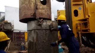 Hydraulic piling rig  Installation of a Casing pipe [upl. by Brandi]