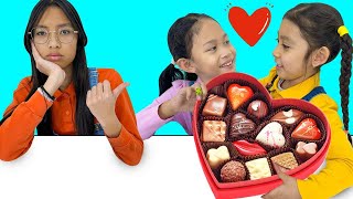 Maddie Wendy amp Andrea Valentines Day Cookie Mystery Mix Up [upl. by Enimsaj]