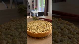 Rhabarberkuchen 😻 rhabarber foodie shorts schnellerezepte easyrecipes muttertag [upl. by Hanoj]