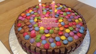 Recette facile de gâteau danniversaire [upl. by Nosydam]