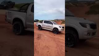 PAJERO SPORT vs HILUX [upl. by Noleta]