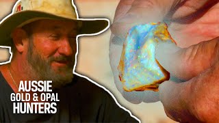 “That’s The Best Sized Chunk We’ve Ever Found”  Outback Opal Hunters [upl. by Nitsej]