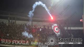 Pirotecnica e tifo Foggiani ad Avellino Playoff Serie C 202122 [upl. by Russia657]