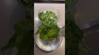 Spinach Avacado smoothie smoothie spinach banana tasty breakfast [upl. by Adniroc742]