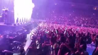 The Chainsmokers  Closer  LIVE in Manila 2016 [upl. by Brittnee]