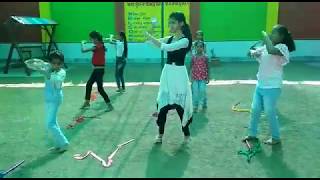 Girls ribbon dance on motivational song Badhte chalo of Jumbo in Summer Camp 2018 with easy steps [upl. by Edythe99]