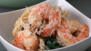 Creamy OnePot Spinach Shrimp Pasta [upl. by Nerok]