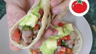 Cómo hacer Tacos Mexicanos de carne de res y salsa de aguacate [upl. by Yrogerg]