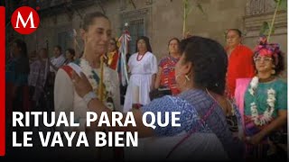 Así recibió el bastón de mando Claudia Sheinbaum en un ritual indígena de limpia y purificación [upl. by Hedwiga824]