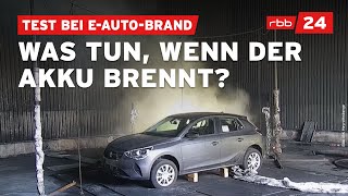 Brennendes EAuto Wie löscht die Feuerwehr [upl. by Vanden664]