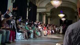 Desfile de Trajes de Flamenca Sevilla Coral [upl. by Enelyak]