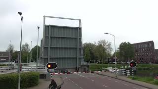 Brugopening Korte Brug Gorinchem Ophaalbrug Drawbridge Pontlevis Klappbrücke [upl. by Doane372]