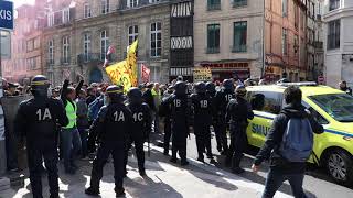 Gilets jaunes Acte XXI à Rouen  premières tensions à la mijournée [upl. by Mcspadden]