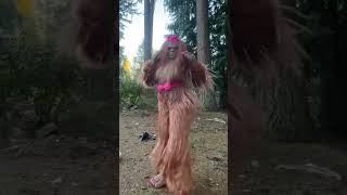 Girl gorilla dancing shortshumorfunny [upl. by Nakada68]