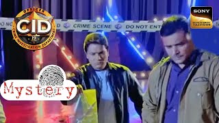 Team CID Finds A Knife As A Suspicious Clue  CID  Crime Mysteries  सीआइडी [upl. by Meehsar]