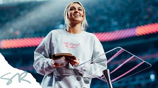 Does God Love Me  Sadie Robertson Preaching  Passion 2020 [upl. by Docia834]