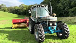 Ford 7810 tractor amp New Holland 575 baler walk around [upl. by Chloette]