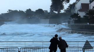 Vagues sur la cure marine de Douarnenez [upl. by Toll]