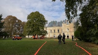 Lincendie spectaculaire dun château en Sarthe [upl. by Akoek]