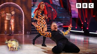 Chris McCausland and Dianne Buswell Cha Cha to Twist and Shout by The Beatles ✨ BBC Strictly 2024 [upl. by Yromas538]