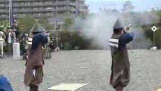 Matchlock gun demonstration 火縄銃演武 [upl. by Asial]