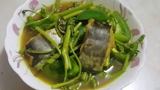 របៀបធ្វេី​​ម្ជួរគ្រឿងត្រី Asian fish soup with lemongrass  Khmer food [upl. by Maurie]