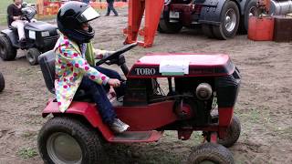 Wheelhorse C120 in the tractor pull [upl. by Ranita]